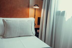 Hotel Transit