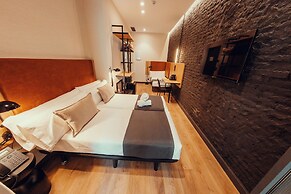 Hotel Transit