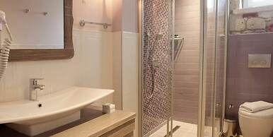 Igdeli Han Hotel