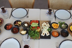 Belizi Hotel