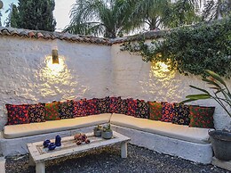 128A Hotel
