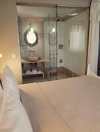 128A Hotel