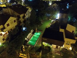 Ayres Village Apart