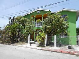 JO J'S Hostel