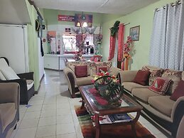 JO J'S Hostel
