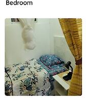 JO J'S Hostel