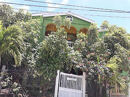 JO J'S Hostel