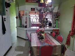JO J'S Hostel