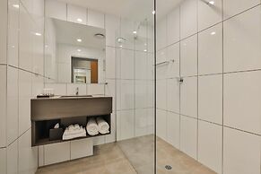 Best Western Plus North Lakes Hotel