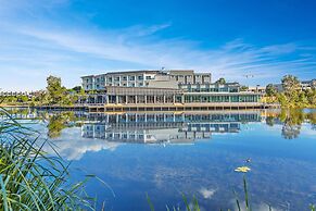 Best Western Plus North Lakes Hotel