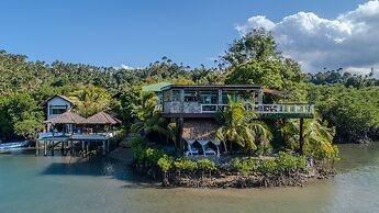 Edgewater Dive & Spa Resort