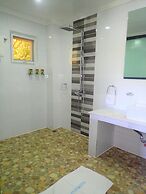 Edgewater Dive & Spa Resort