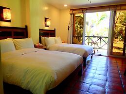 Edgewater Dive & Spa Resort