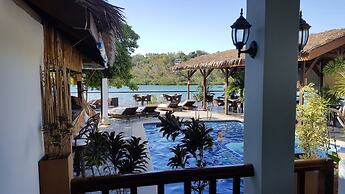 Edgewater Dive & Spa Resort