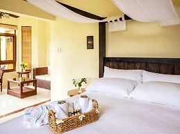 Edgewater Dive & Spa Resort