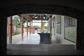 La Roja Bungalows