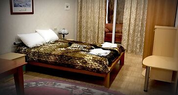 VeryHotel
