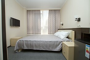 VeryHotel