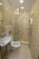 VeryHotel