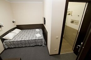 VeryHotel