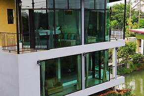 Plern Salaya Resort