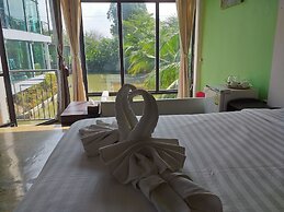 Plern Salaya Resort