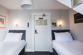 Bazpackers Hostel