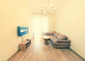 Hotrent Baseina Street Area