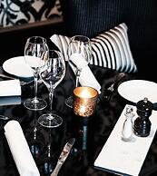 Dorsia Hotel & Restaurant