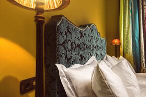 Dorsia Hotel & Restaurant