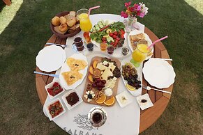 Salbakos Herakleia Hotel