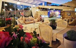 Salbakos Herakleia Hotel