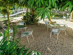 Drift Inn Cayo