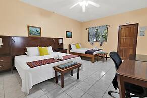 Drift Inn Cayo