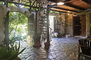 Havana Lodge
