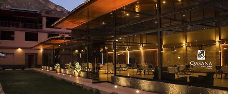 Qasana Plaza Calca