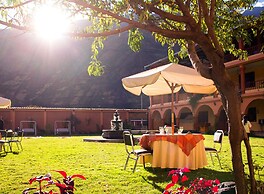 Qasana Plaza Calca