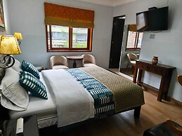 Hotel Tinkus Inn