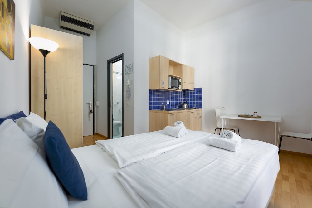 Lugano Center GuestHouse