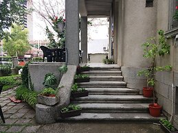 The English Guest House
