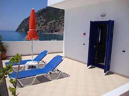 Paralia Rooms