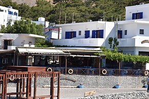 Paralia Rooms