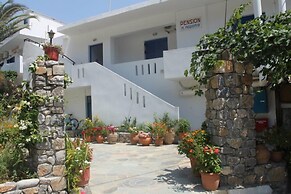 Paralia Rooms