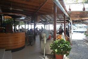 Paralia Rooms