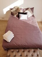 WOODLEIGH LUXURY 3 BEDROOMS HOUSE