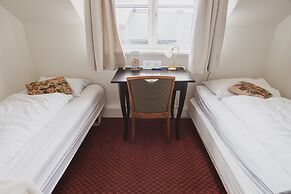 Hotel Framtíð