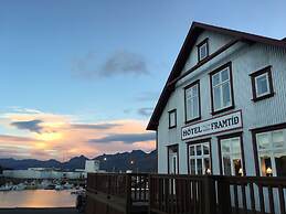 Hotel Framtíð