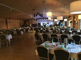 Hotel Framtíð
