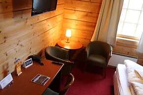 Hotel Framtíð