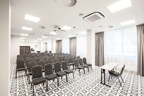 Hampton by Hilton Oswiecim